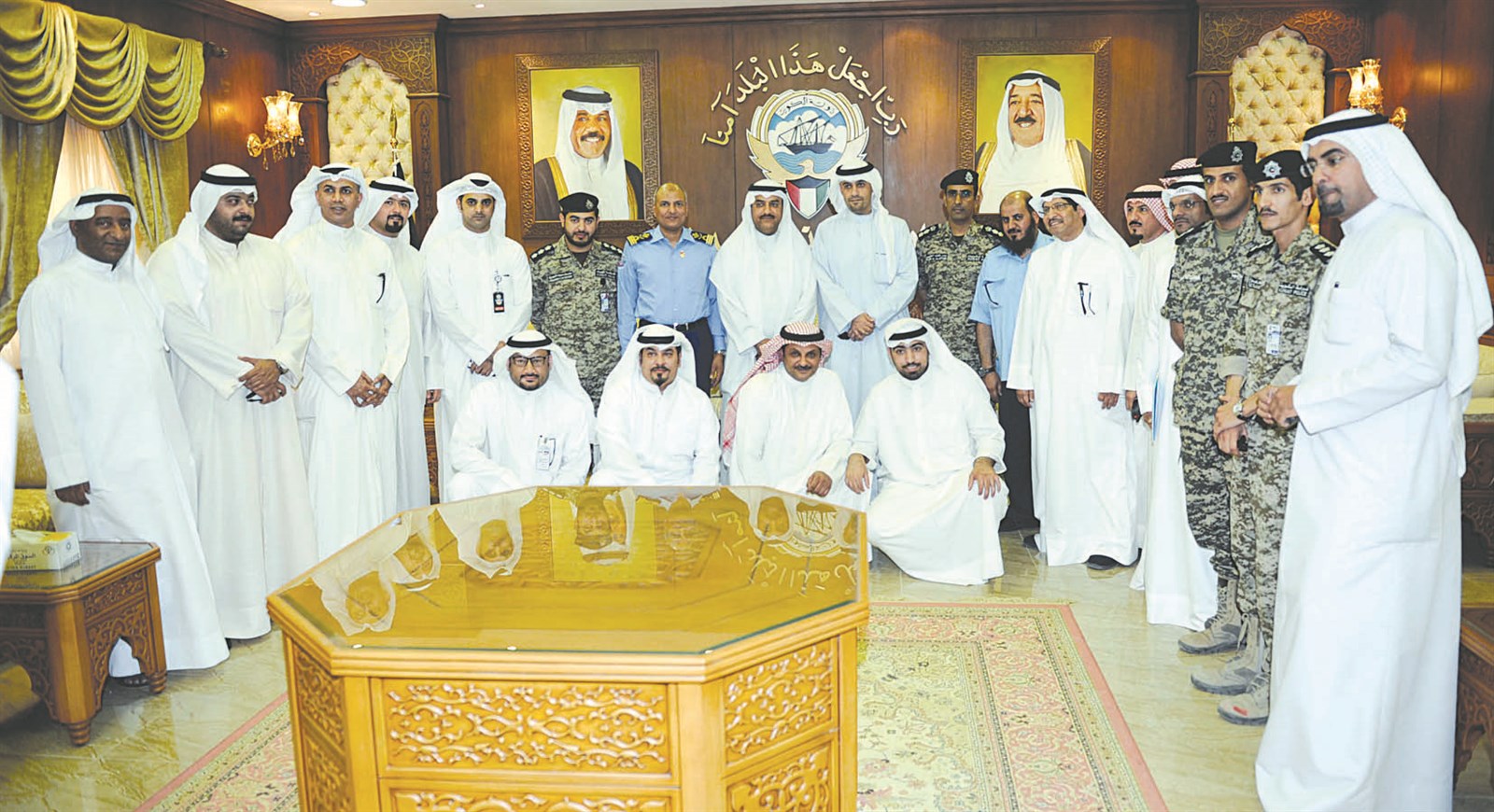 قيادات الجمارك والداخلية في لقطة مع الوزير