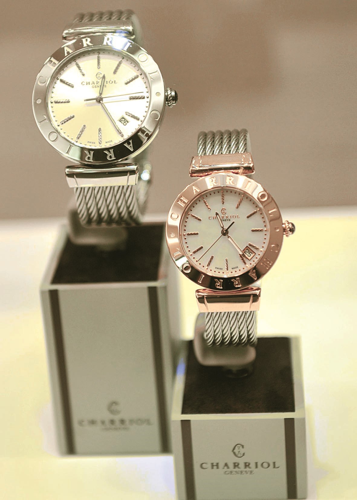 من مجموعة الساعات الجديدة (تصوير سعد هنداوي)