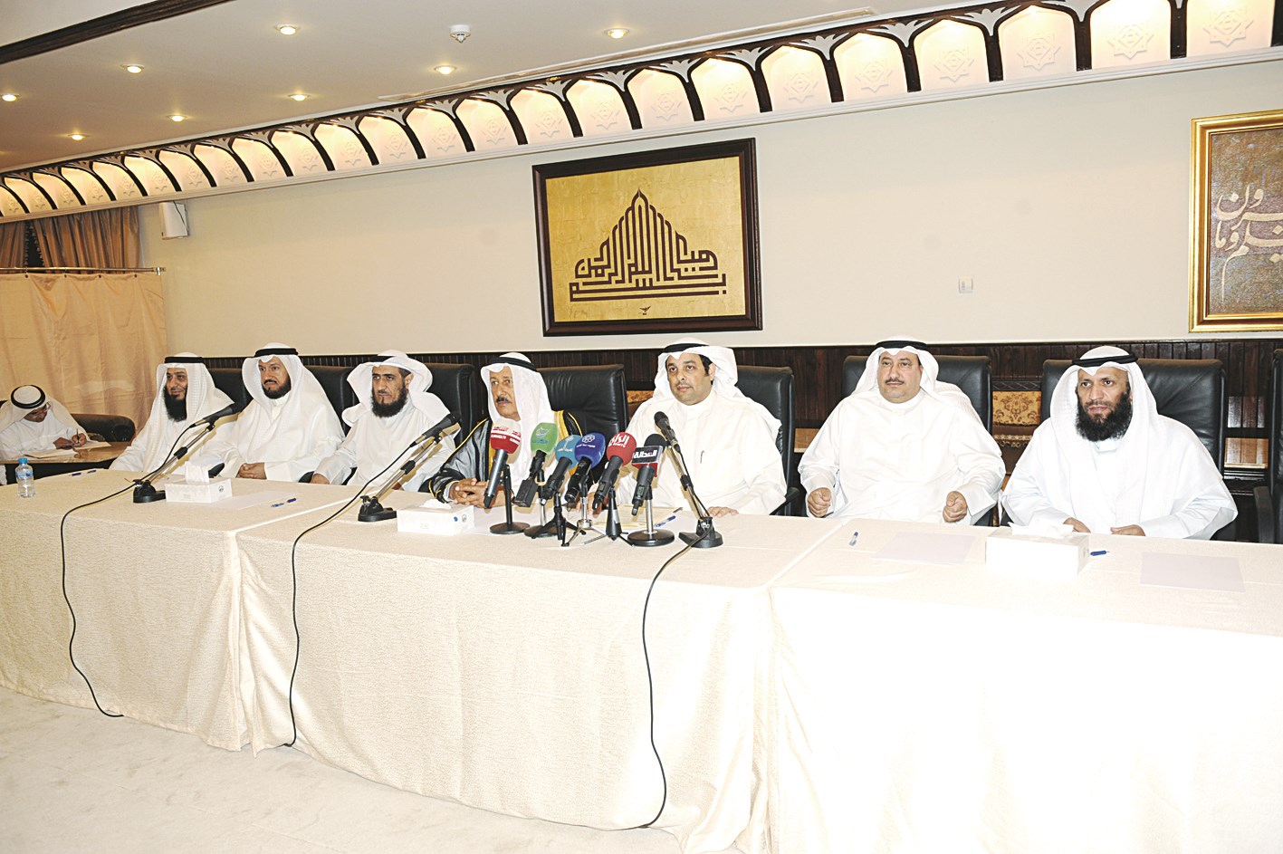 u0627u0644u0635u0627u0646u0639 u0648u0628u0648u062eu0645u0633u064au0646 u0648u0627u0644u0639u0644u064a u062eu0644u0627u0644 u0627u0644u0645u0624u062au0645u0631 u0627u0644u0635u062du0627u0641u064a  (u062au0635u0648u064au0631 u062cu0644u0627u0644 u0645u0639u0648u0636)