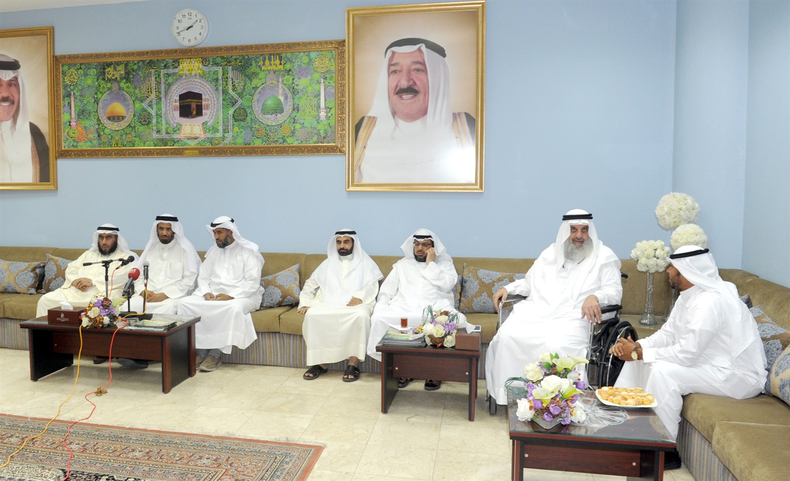 u062cu0627u0646u0628 u0645u0646 u062du0636u0648u0631 u0627u0644u0645u0644u062au0642u0649  (u062au0635u0648u064au0631 u0632u0643u0631u064au0627 u0639u0637u064au0629)