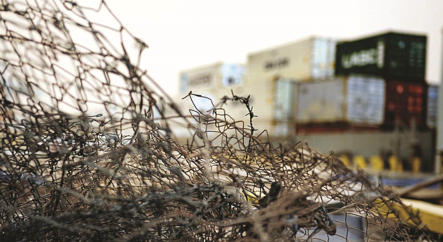 400 u0623u0644u0641 u0645u062au0631 u0645u0631u0628u0639 u0645u0634u063au0648u0644u0629 u0645u0646 u062fu0648u0646 u0633u0646u062f u0642u0627u0646u0648u0646u064a (u062au0635u0648u064au0631 u0646u0627u064au0641 u0627u0644u0639u0642u0644u0629)