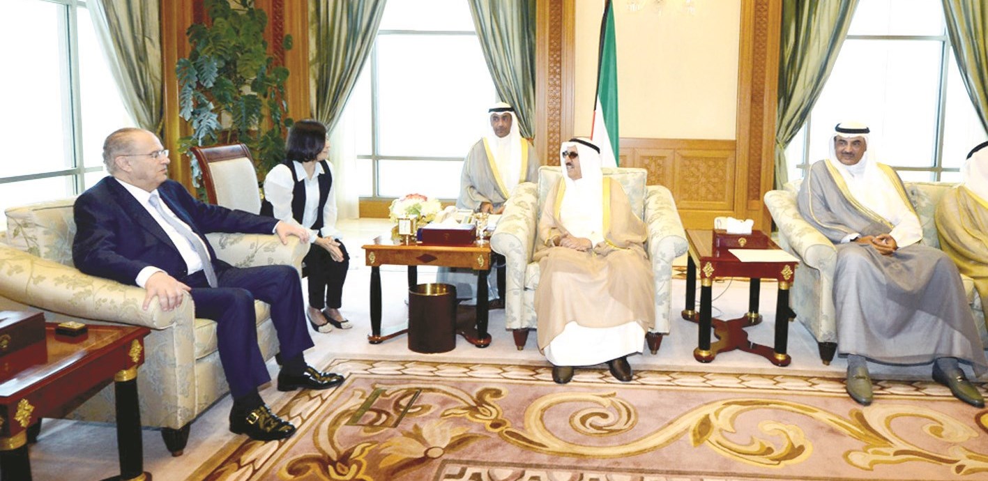 ... ومستقبلاً وزير خارجية قبرص