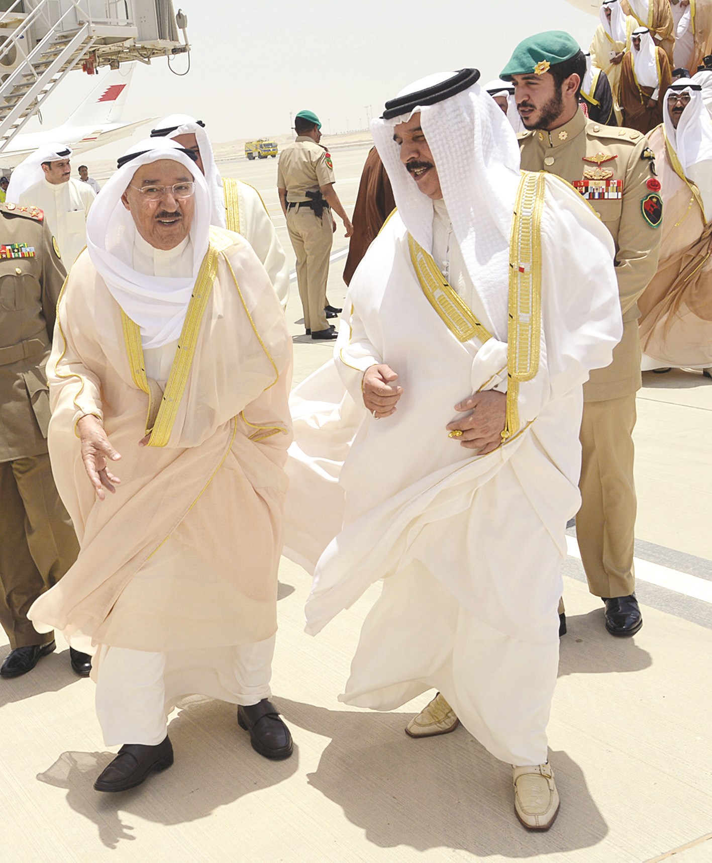 u0627u0644u0645u0644u0643 u062du0645u062f u0645u0633u062au0642u0628u0644u0627u064b u0633u0645u0648 u0627u0644u0623u0645u064au0631 u0644u062fu0649 u0648u0635u0648u0644u0647 u0625u0644u0649 u0627u0644u0628u062du0631u064au0646