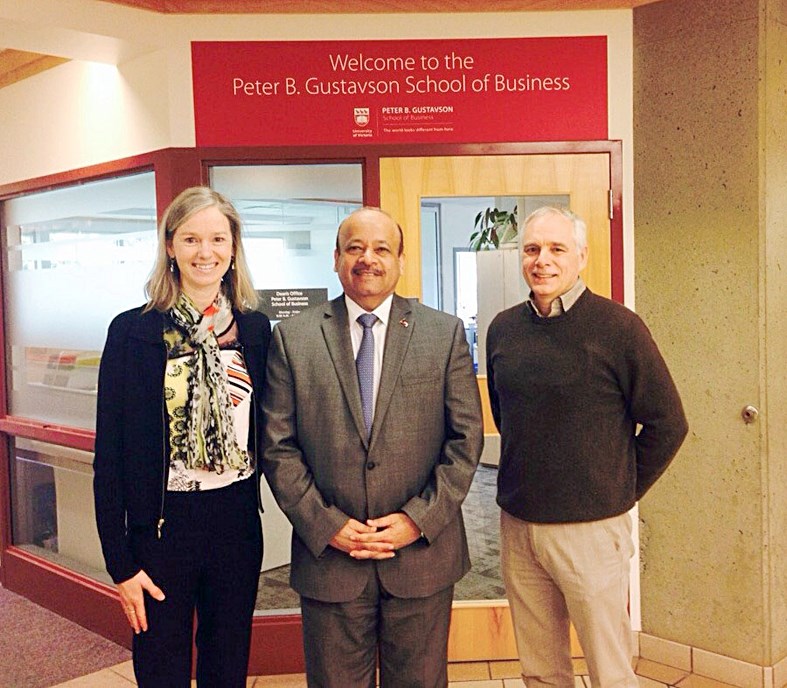 u0641u0647u062f u0627u0644u0646u0627u0635u0631 u0645u062au0648u0633u0637u0627u064b u0645u0633u0624u0648u0644u064au0646 u0641u064a u062cu0627u0645u0639u0629 u0641u0643u062au0648u0631u064au0627