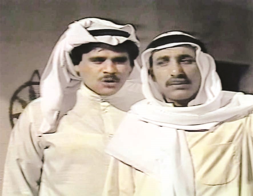 إبراهيم الصلال وداود حسين في مشهد من «دنيا الدنانير»