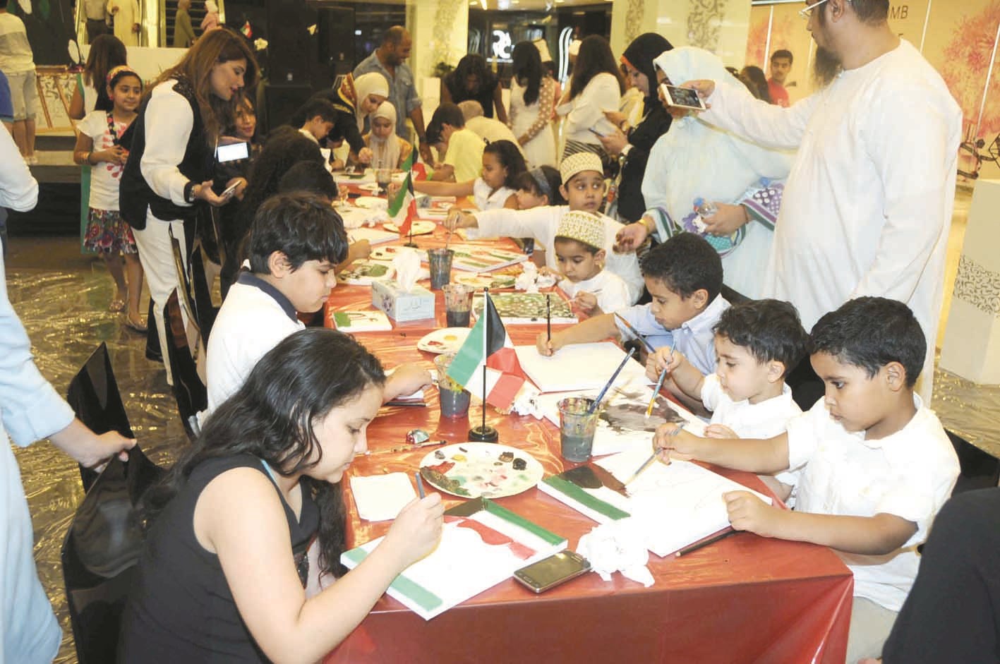 المكان تحول إلى خلية نحل