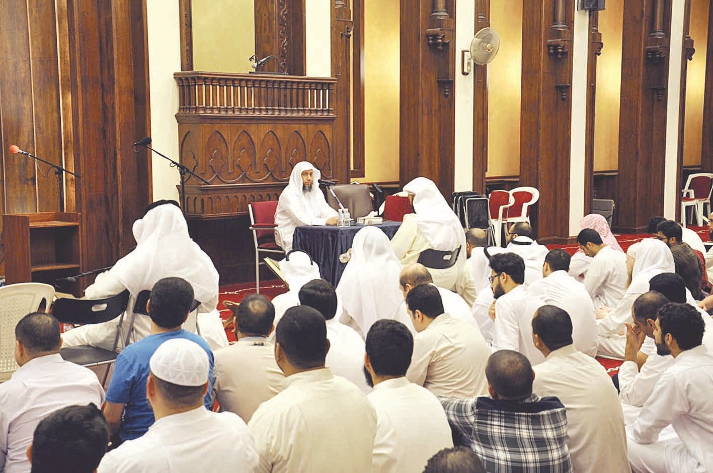 u0627u0644u0639u064au0646u0627u062au064a u0645u062du0627u0636u0631u0627u064b