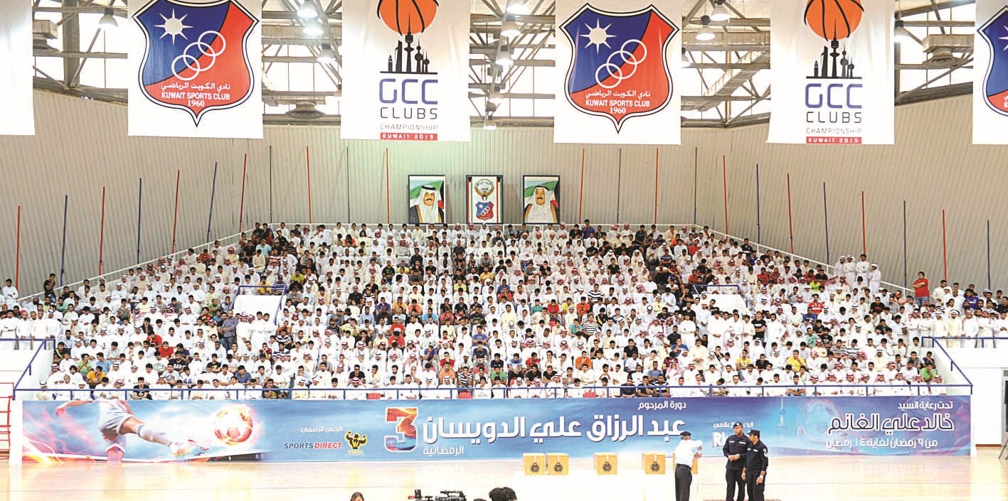 حضور القرعة (تصوير زكريا عطية)