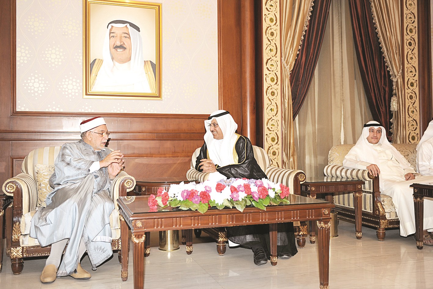 الخرينج مستقبلاً عبدالفتاح مورو بحضور عسكر العنزي