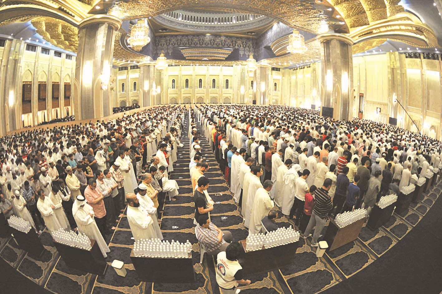 u0627u0644u0622u0644u0627u0641 u062au062du0631u0648u0627 u0644u064au0644u0629 u0627u0644u0642u062fu0631 u0641u064a u0627u0644u0645u0633u062cu062f u0627u0644u0643u0628u064au0631 (u062au0635u0648u064au0631 u0646u0648u0631 u0647u0646u062fu0627u0648u064a)