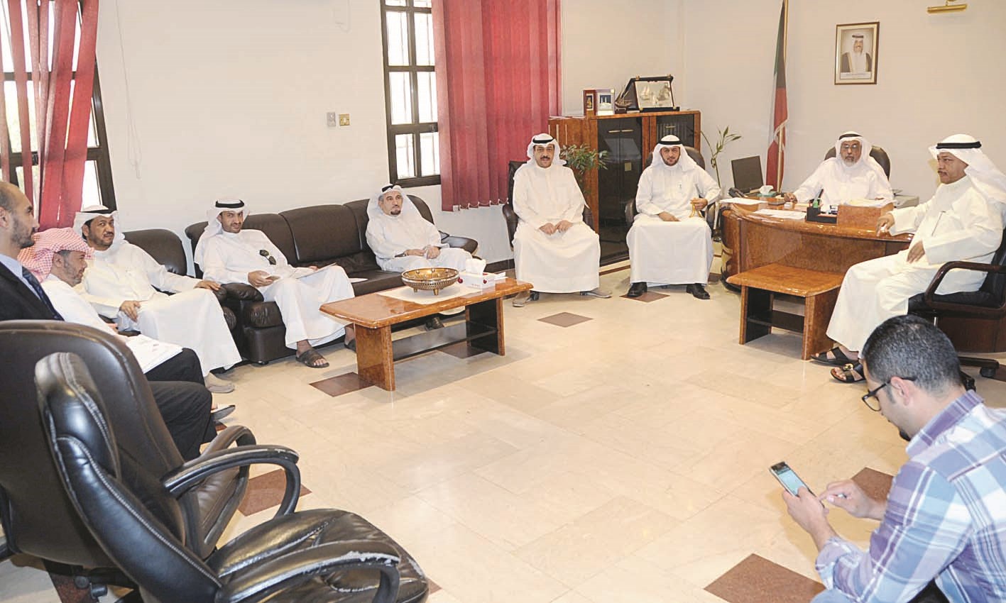 u0627u0644u0639u062au064au0628u064a u0645u062au0631u0626u0633u0627u064b u0627u062cu062au0645u0627u0639 u0628u0644u062fu064au062au064a u062du0648u0644u064a u0648u0627u0644u0623u062du0645u062fu064a u0628u062du0636u0648u0631 u00abu0627u0644u0631u0627u064au00bb (u062au0635u0648u064au0631 u0637u0627u0631u0642 u0639u0632u0627u0644u062fu064au0646)