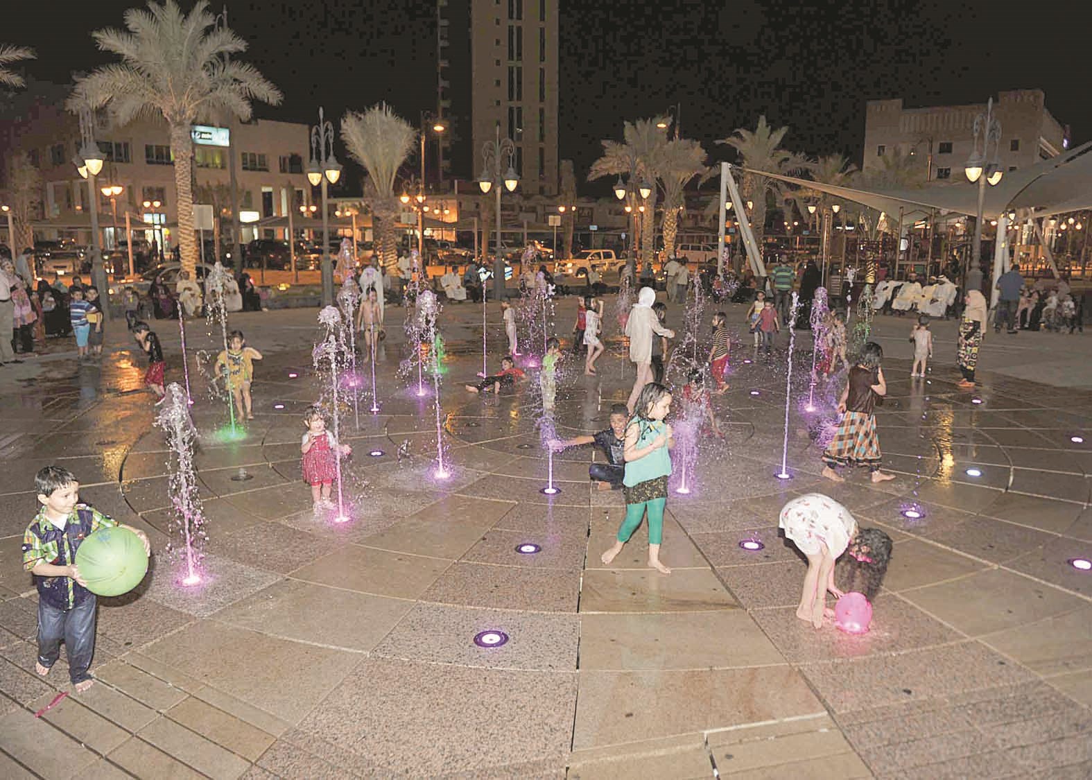 نوافير مضيئة