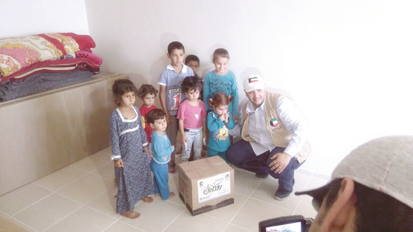 u0623u0637u0641u0627u0644 u0633u0648u0631u064au0648u0646 u062eu0644u0627u0644 u062au0633u0644u064au0645 u0627u0644u0645u0633u0627u0639u062fu0627u062a