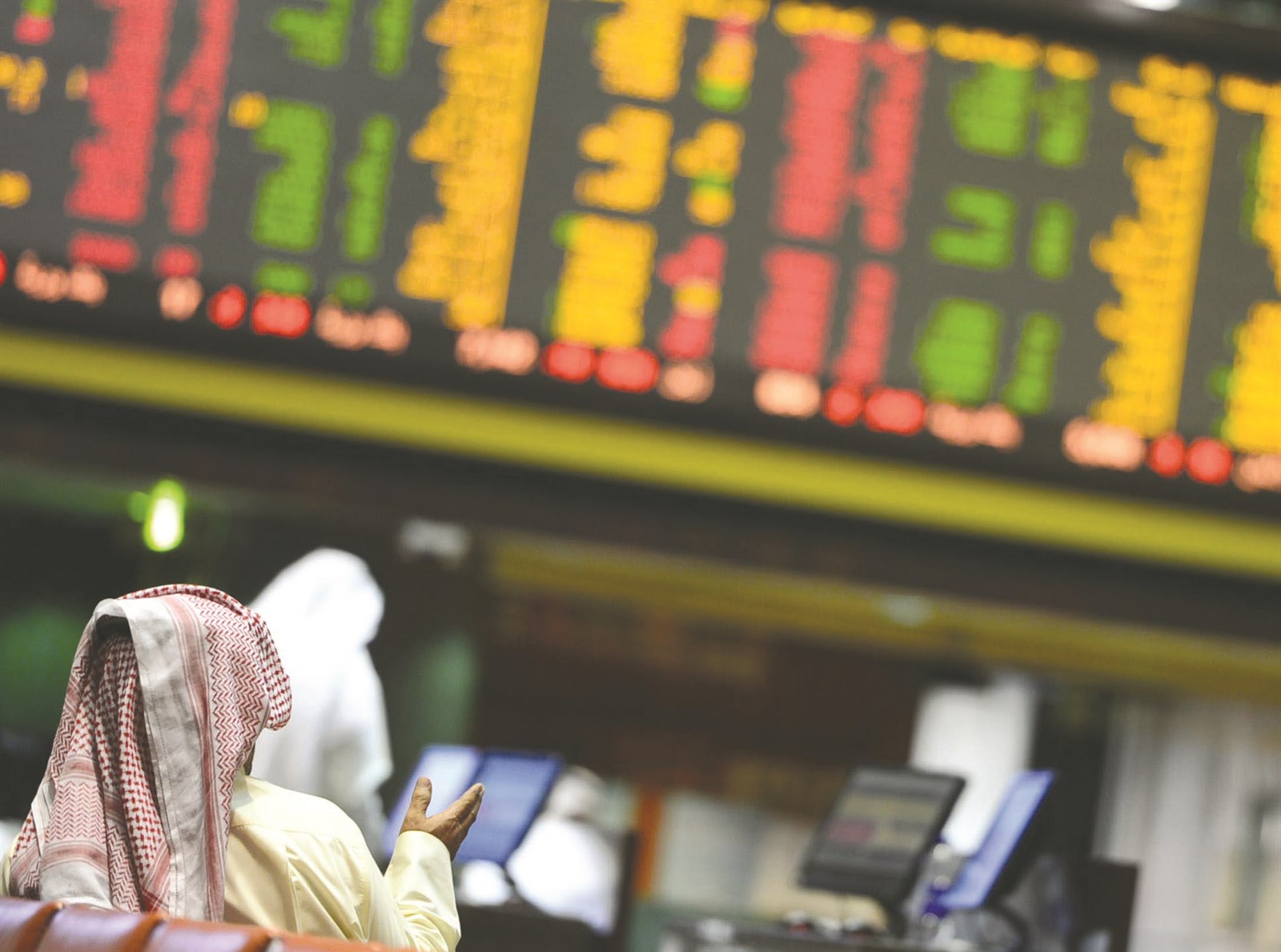 u0642u0637u0627u0639 u0627u0644u0648u0633u0627u0637u0629 u064au0642u0641 u0639u0644u0649 u0645u0641u062au0631u0642 u0637u0631u0642  (u062au0635u0648u064au0631 u0623u0633u0639u062f u0639u0628u062fu0627u0644u0644u0647)