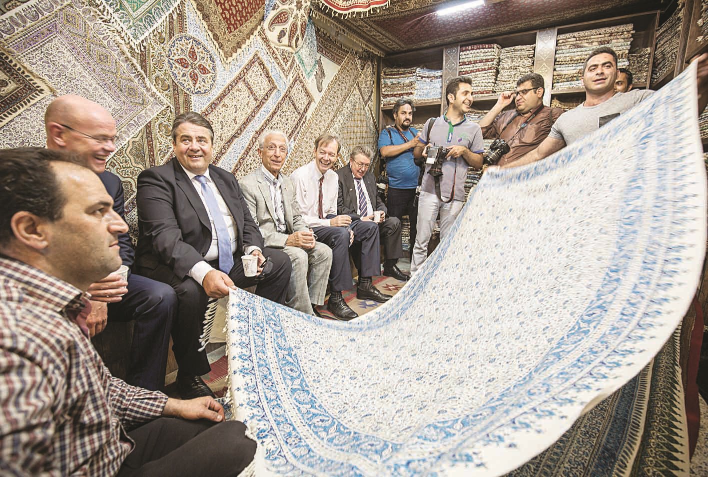 u0648u0632u064au0631 u0627u0644u0627u0642u062au0635u0627u062f u0648u0627u0644u0637u0627u0642u0629 u0627u0644u0623u0644u0645u0627u0646u064a u0632u064au063au0645u0627u0631 u063au0627u0628u0631u064au0644 u0641u064a u0628u0627u0632u0627u0631 u0623u0635u0641u0647u0627u0646 u0644u0644u0642u0645u0627u0634 u0623u0645u0633 (u062f u0628 u0623)