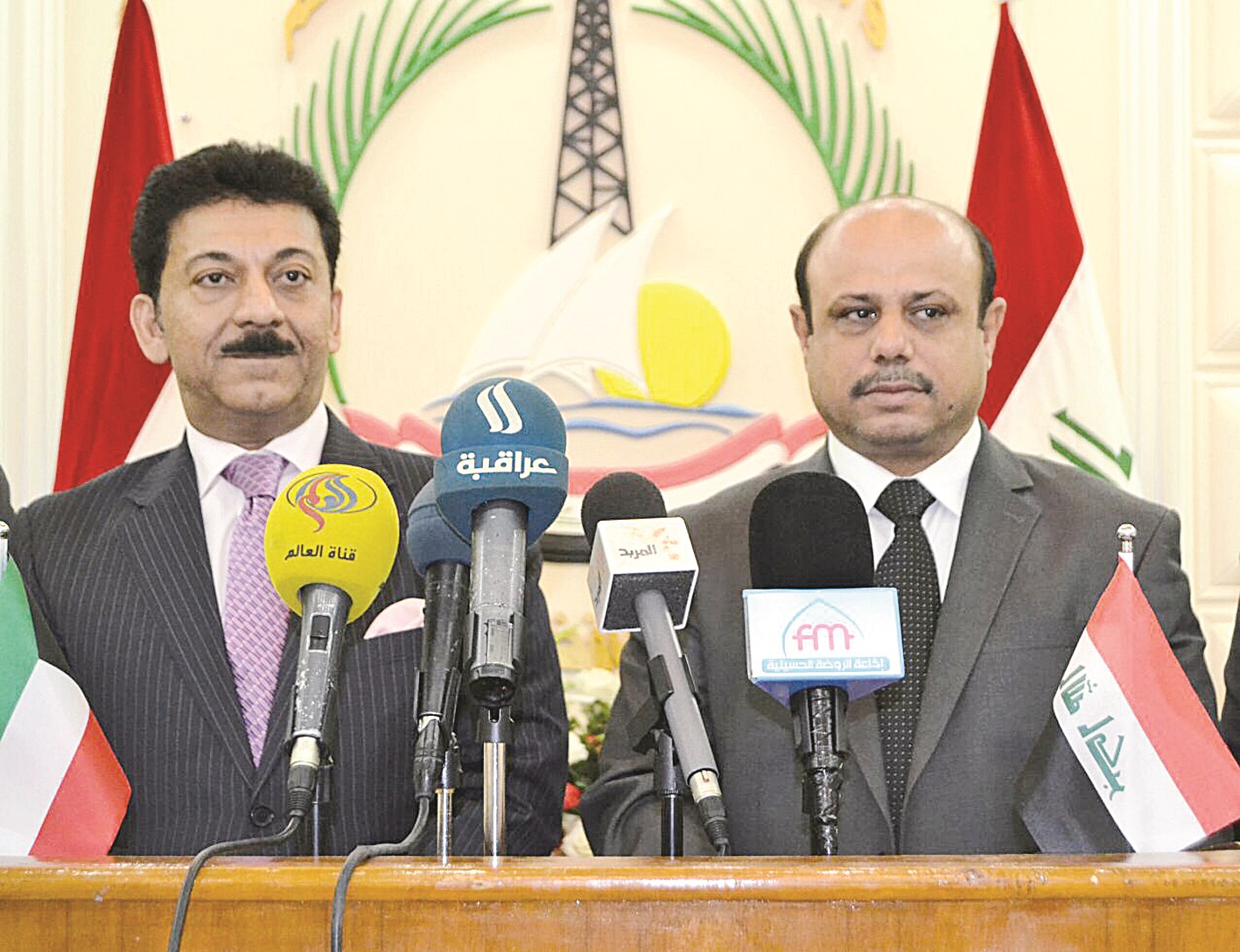 u0627u0644u0635u0628u0627u063a u0648u0627u0644u0628u0632u0648u0646u064a u0623u062bu0646u0627u0621 u0627u0644u0645u0624u062au0645u0631 u0627u0644u0635u062du0627u0641u064a