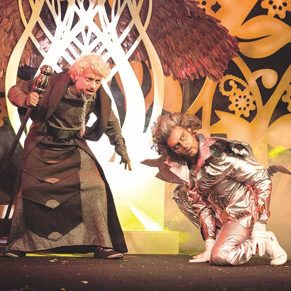 u0639u0644u064a u0627u0644u062du0633u064au0646u064a u0648u0639u0628u062fu0627u0644u0644u0647 u0639u0628u0627u0633 u0641u064a u0623u062du062f u0627u0644u0645u0634u0627u0647u062f