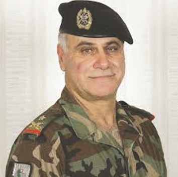 العماد قهوجي... هل يخرجه عون من سباق الرئاسة؟