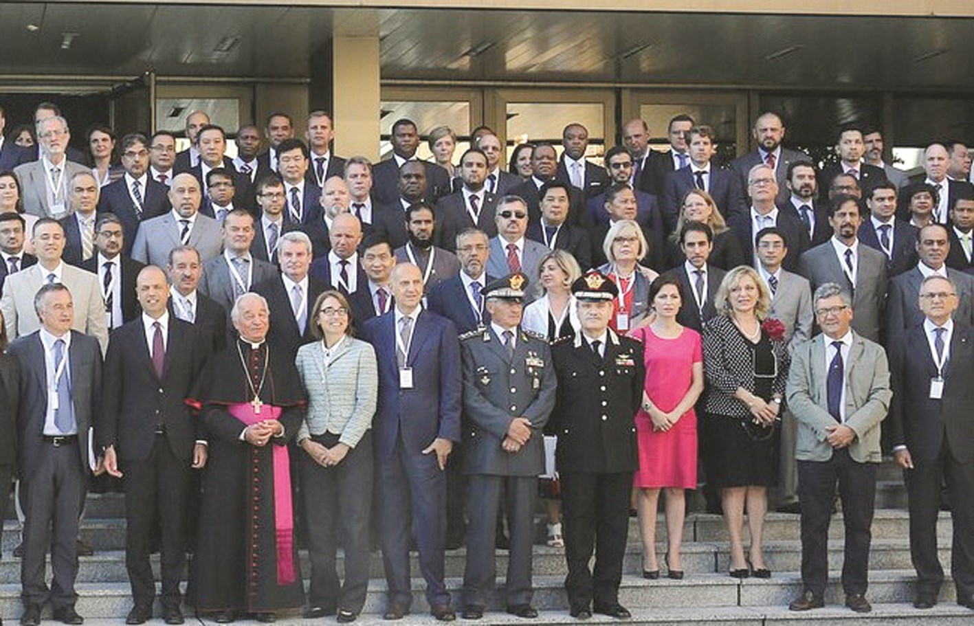 u0627u0644u0633u0641u064au0631 u0627u0644u062eu0627u0644u062f u0648u0648u0641u062f u0648u0632u0627u0631u0629 u0627u0644u062fu0627u062eu0644u064au0629 u0641u064a u0644u0642u0637u0629 u062cu0645u0627u0639u064au0629 u0644u0644u0645u0634u0627u0631u0643u064au0646 u0641u064a u0627u0644u0627u062cu062au0645u0627u0639