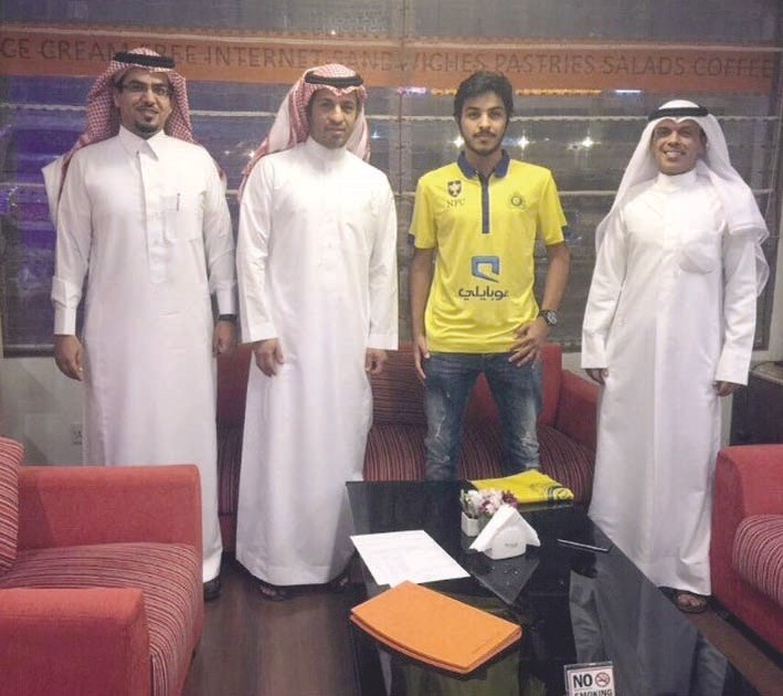 u0623u062du0645u062f u0633u0644u0627u0645u0629 u0628u0639u062f u062au0648u0642u064au0639 u0627u0644u0639u0642u062f u0645u0639 u0627u0644u0646u0635u0631