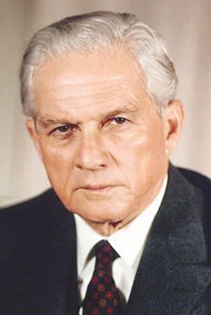 كميل شمعون... فيدرالية مقنّعة بشعار الدولة الاتحادية