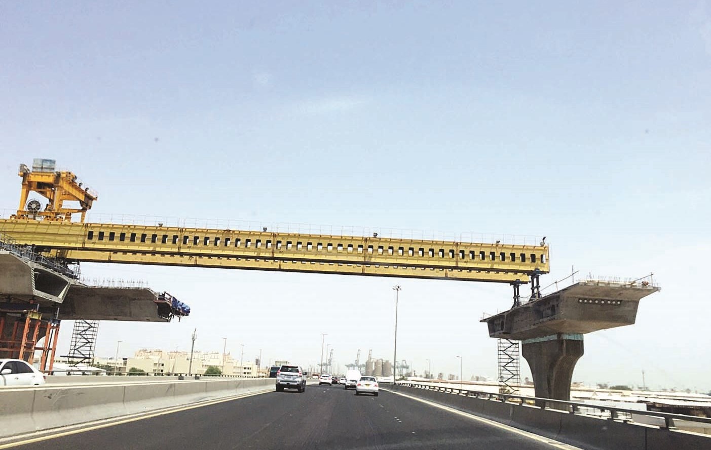 u0631u0627u0641u0639u0627u062a u0645u0634u0631u0648u0639 u0637u0631u064au0642 u0627u0644u062cu0647u0631u0627u0621 u062au0639u0644u0648 u062cu0633u0631 u0627u0644u063au0632u0627u0644u064a