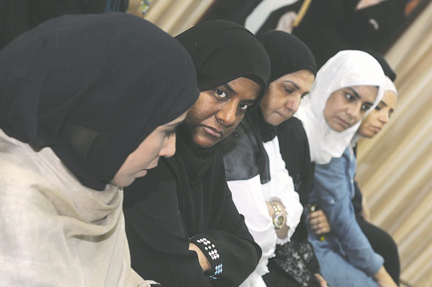 بعض ذوي الشهداء في الحفل (تصوير زكريا عطية)