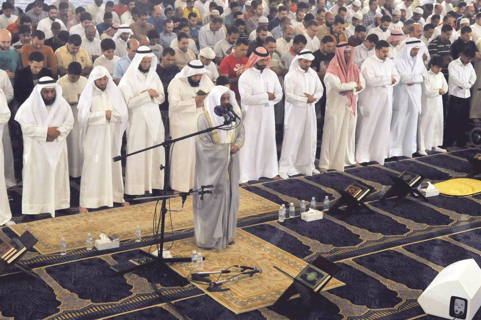 القراءة الندية مطلب المصلين