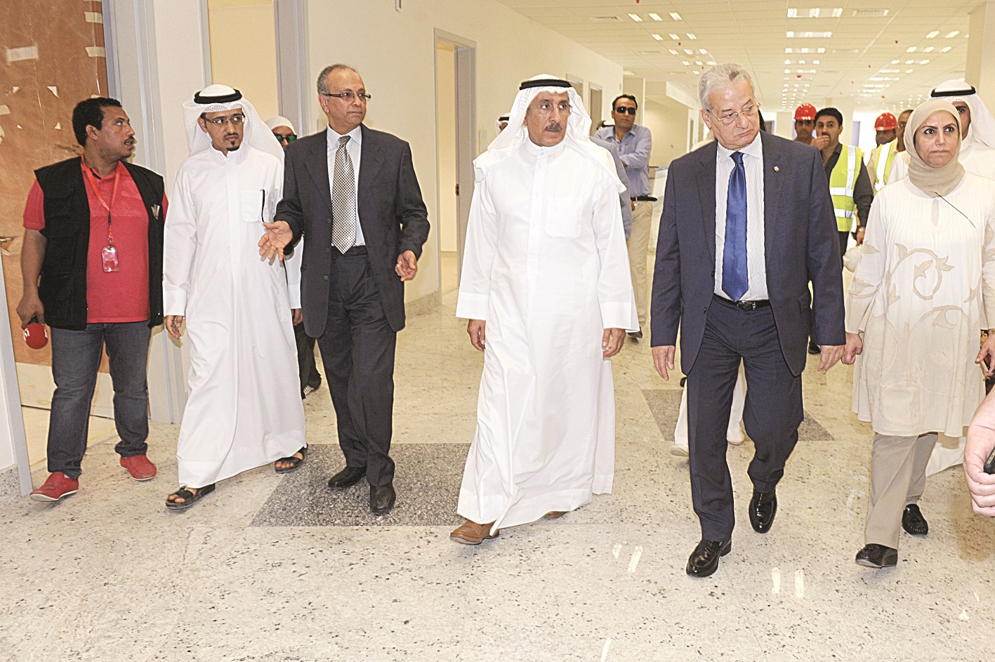 u0627u0644u062cu0633u0627u0631 u0645u062au0641u0642u062fu0627u064b u0627u0644u0639u0645u0644 u0641u064a u0645u0633u062au0634u0641u0649 u062cu0627u0628u0631