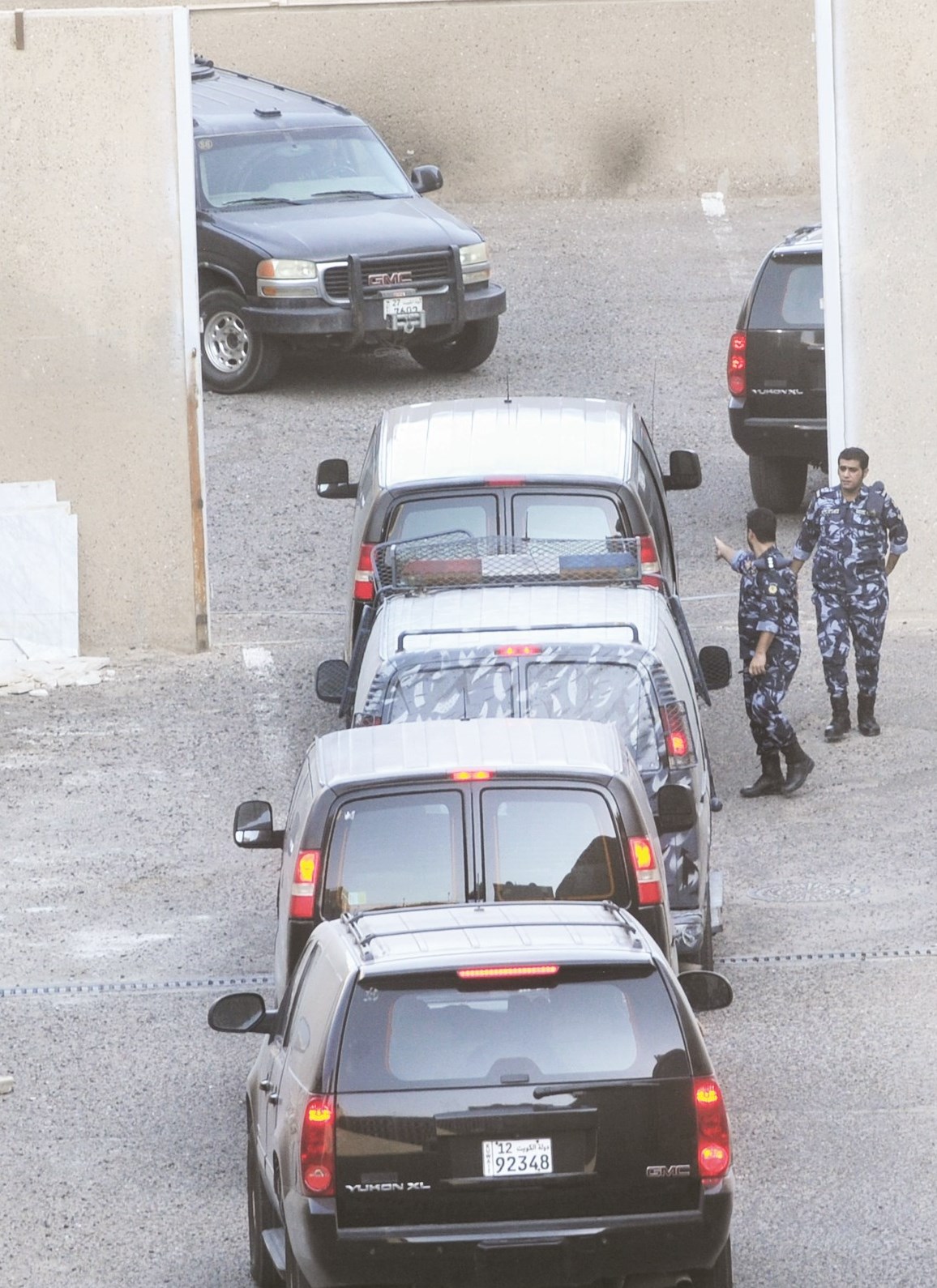 u0645u0648u0643u0628 u0645u062au0647u0645u064a u062au0641u062cu064au0631 u0645u0633u062cu062f u0627u0644u0635u0627u062fu0642 u0644u062fu0649 u0648u0635u0648u0644u0647 u0625u0644u0649 u0642u0635u0631 u0627u0644u0639u062fu0644 (u062au0635u0648u064au0631 u0632u0643u0631u064au0627 u0639u0637u064au0629)