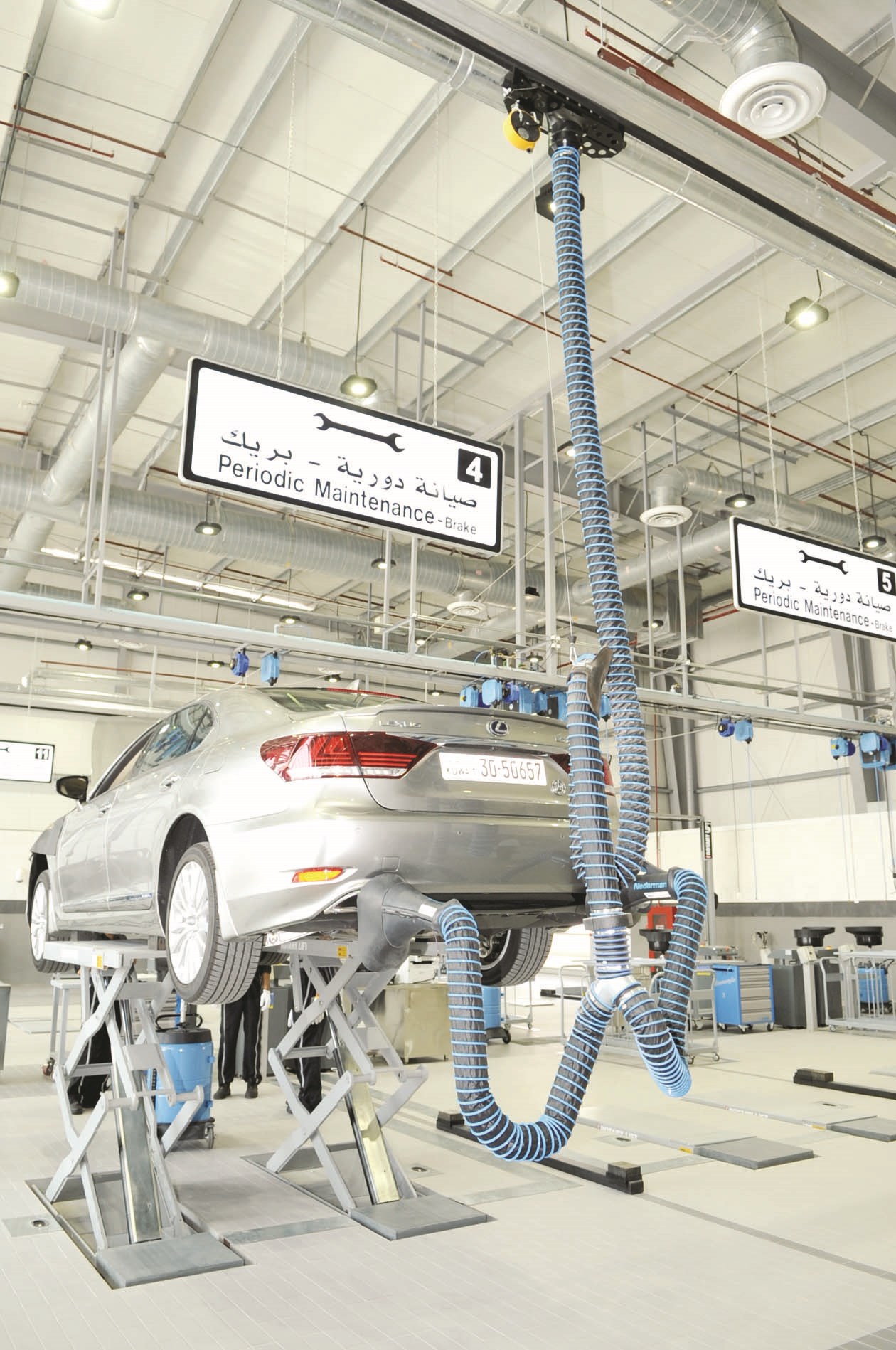 طرق جديدة في إصلاح السيارات