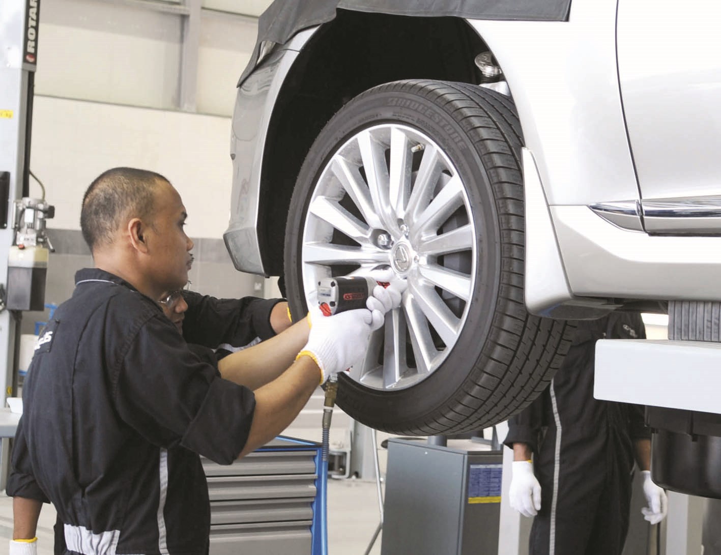 حرفية عالية في التعامل مع السيارات