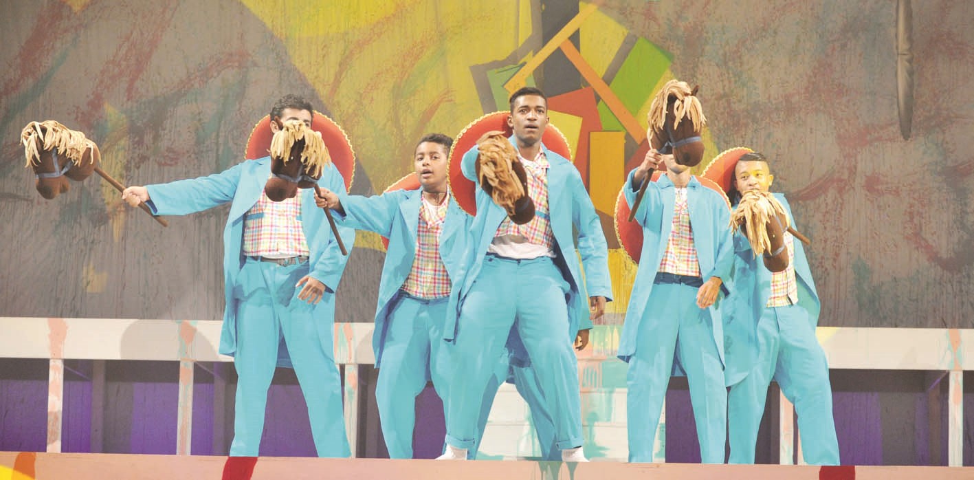 إحدى اللوحات الاستعراضية