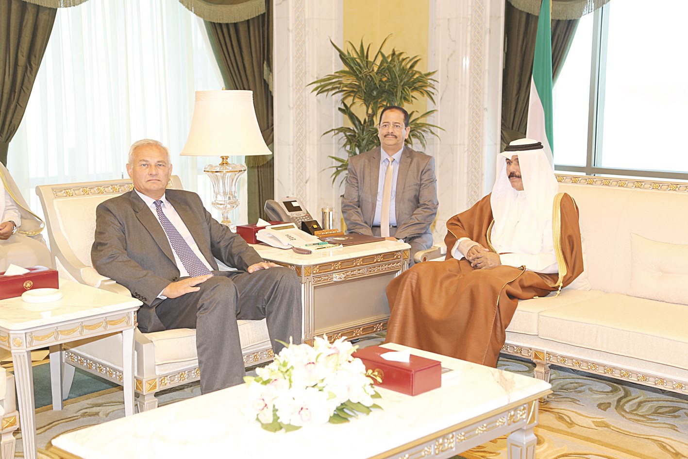 ... والسفير الهولندي