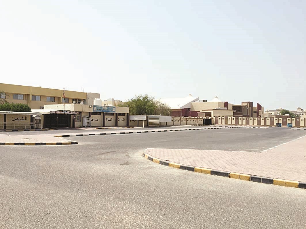 مدارس الصليبخات... شتان بين الظاهر والمضمون!