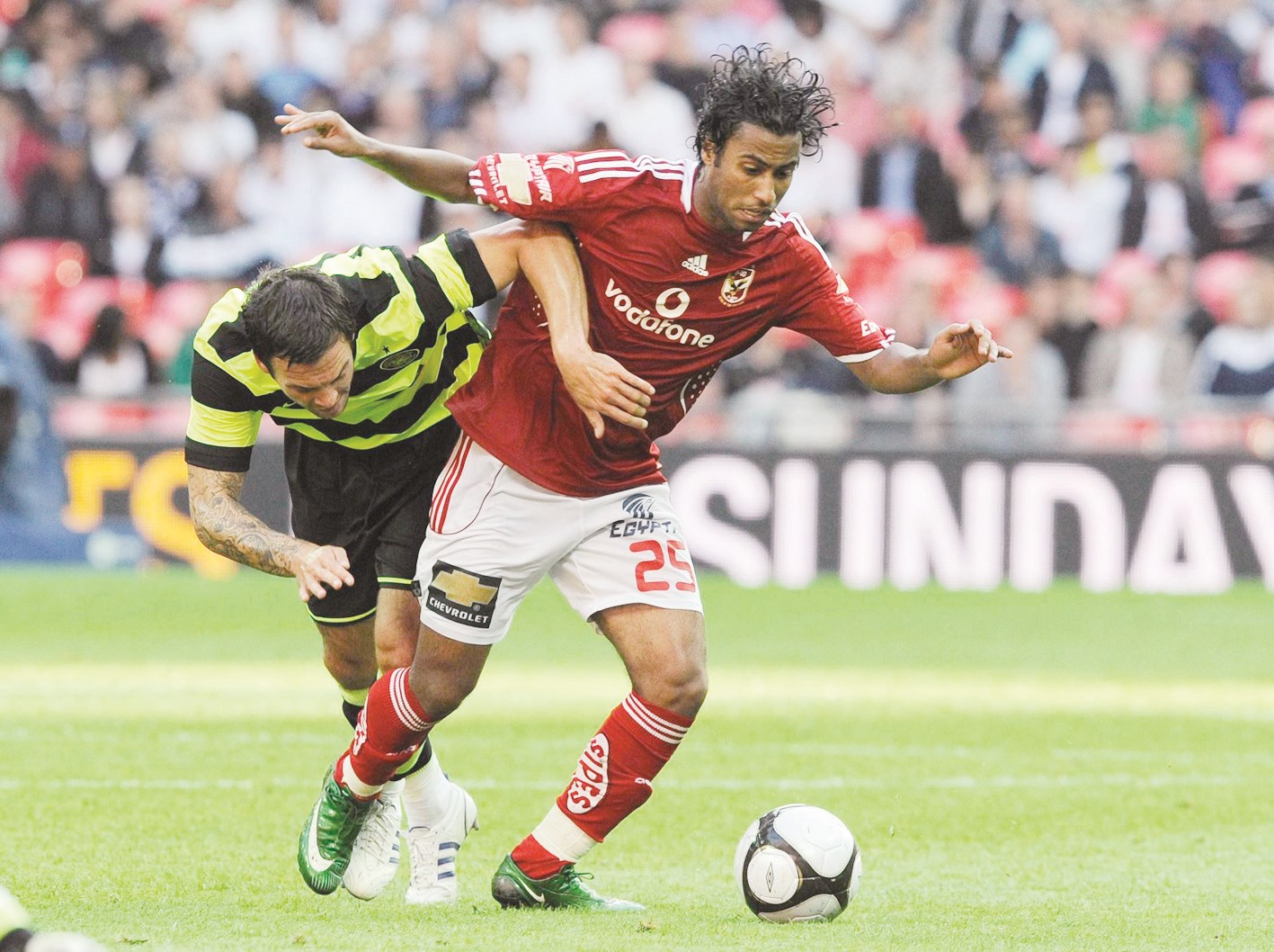 u062du0633u0627u0645 u0639u0627u0634u0648u0631 u064au0634u0627u0631u0643 u0623u0645u0627u0645 u0627u0644u0634u0631u0637u0629