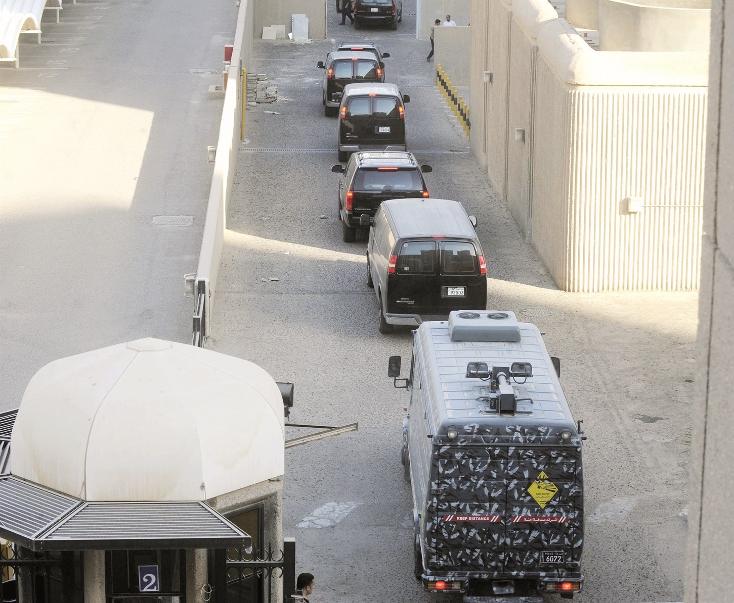 u0633u064au0627u0631u0627u062a u0627u0644u0623u0645u0646 u0627u0644u062au064a u062au0642u0644 u0627u0644u0645u062au0647u0645u064au0646 u0644u062fu0649 u0648u0635u0648u0644u0647u0627 u0625u0644u0649 u0642u0635u0631 u0627u0644u0639u062fu0644 (u062au0635u0648u064au0631 u0632u0643u0631u064au0627 u0639u0637u064au0629)