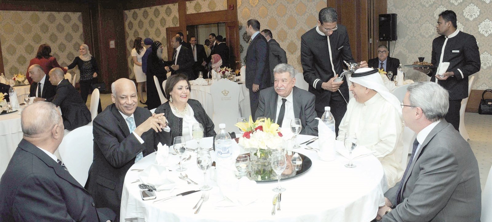 u0627u0644u0633u0641u064au0631 u0633u0644u064au0645u0627u0646 u0645u062au0648u0633u0637u0627 u0639u062fu062fu0627 u0645u0646 u0627u0644u0633u0641u0631u0627u0621 u062eu0644u0627u0644 u062du0641u0644 u0627u0644u0642u0646u0635u0644u064au0629 u0627u0644u0645u0635u0631u064au0629