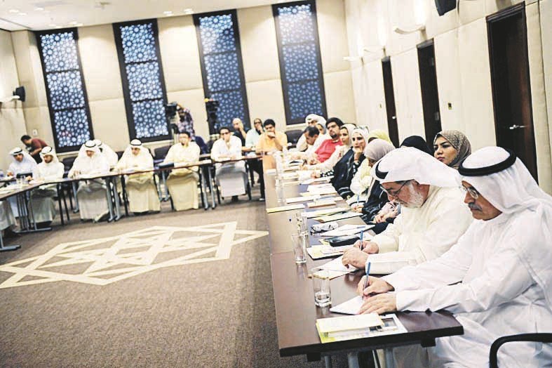 u062cu0627u0646u0628 u0645u0646 u0627u0644u062du0636u0648u0631  (u062au0635u0648u064au0631 u0646u0627u064au0641 u0627u0644u0639u0642u0644u0629)