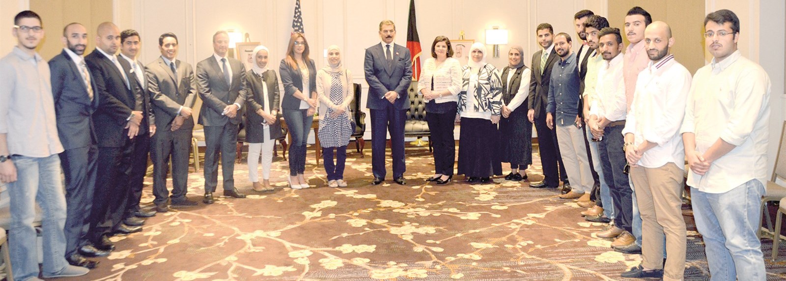 u0627u0644u062eu0627u0644u062f u0645u062au0648u0633u0637u0627u064b u0648u0641u062f u0627u0644u0637u0644u0628u0629 u0627u0644u0643u0648u064au062au064au064au0646 u0627u0644u062fu0627u0631u0633u064au0646 u0641u064a u0623u0645u064au0631u0643u0627 u0628u062du0636u0648u0631 u0623u0639u0636u0627u0621 u0627u0644u0645u0643u062au0628 u0627u0644u062bu0642u0627u0641u064a u0628u0648u0627u0634u0646u0637u0646