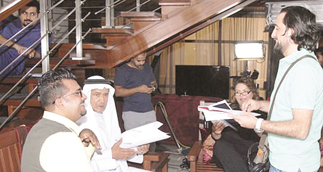 البلام يستمع لملاحظات المخرج الزعبي