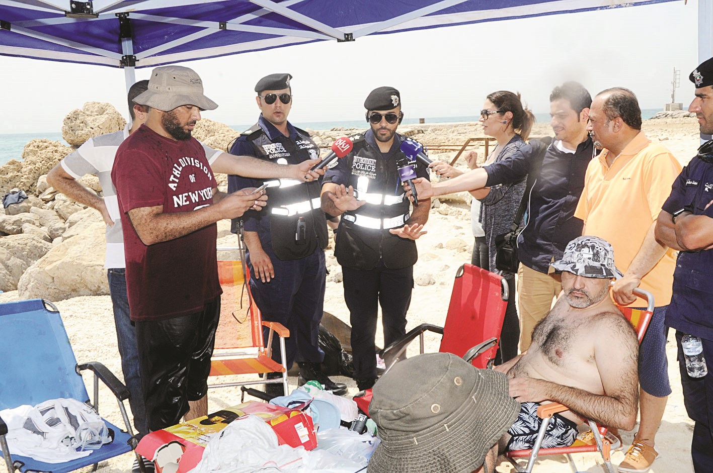 u0631u062cu0627u0644 u00abu0627u0644u0628u064au0626u0629u00bb u0648u062du0648u0627u0631 u0645u0639 u0645u0631u062au0627u062fu064a u0627u0644u062cu0632u064au0631u0629