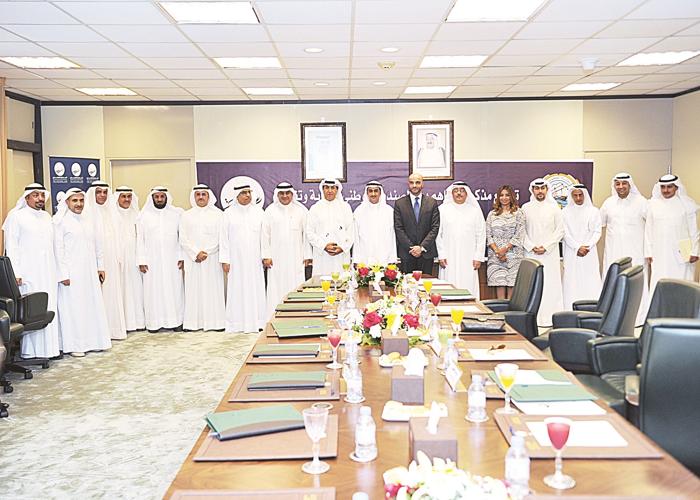 u0645u0633u0624u0648u0644u0648 u0627u0644u0635u0646u062fu0648u0642 u0648u0645u0645u062bu0644u0648 u0627u0644u062cu0647u0627u062a u0627u0644u062du0643u0648u0645u064au0629 u064au062au0648u0633u0637u0647u0645 u0648u0632u064au0631 u0627u0644u062au062cu0627u0631u0629       (u062au0635u0648u064au0631 u0633u0639u062f u0647u0646u062fu0627u0648u064a)