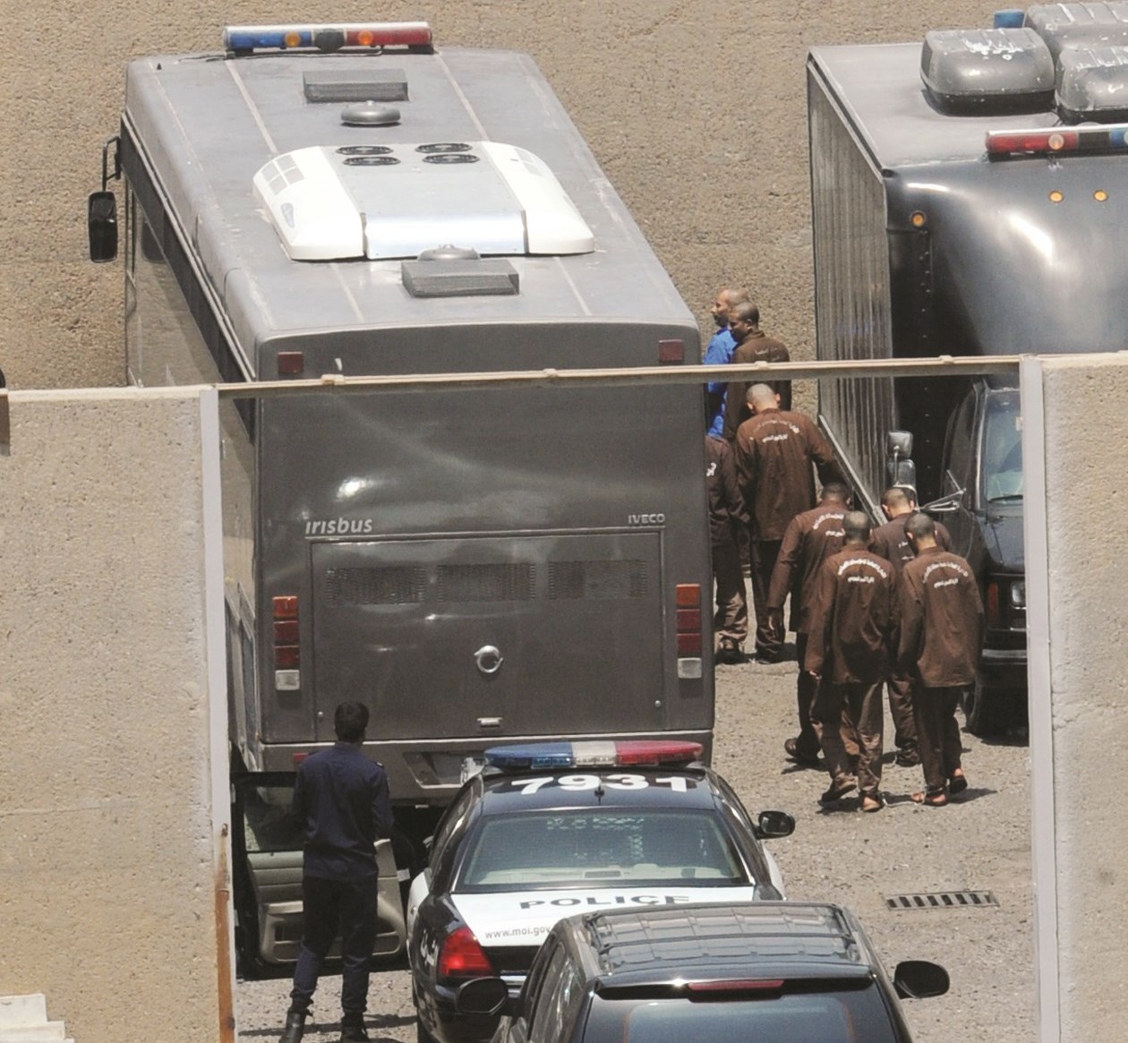 u0627u0644u0645u062au0647u0645u0648u0646 u0644u062du0638u0629 u0648u0635u0648u0644u0647u0645 u0627u0644u0649 u0642u0635u0631 u0627u0644u0639u062fu0644  (u062au0635u0648u064au0631 u0637u0627u0631u0642 u0639u0632u0627u0644u062fu064au0646 u0648u0633u0639u062f u0647u0646u062fu0627u0648u064a)