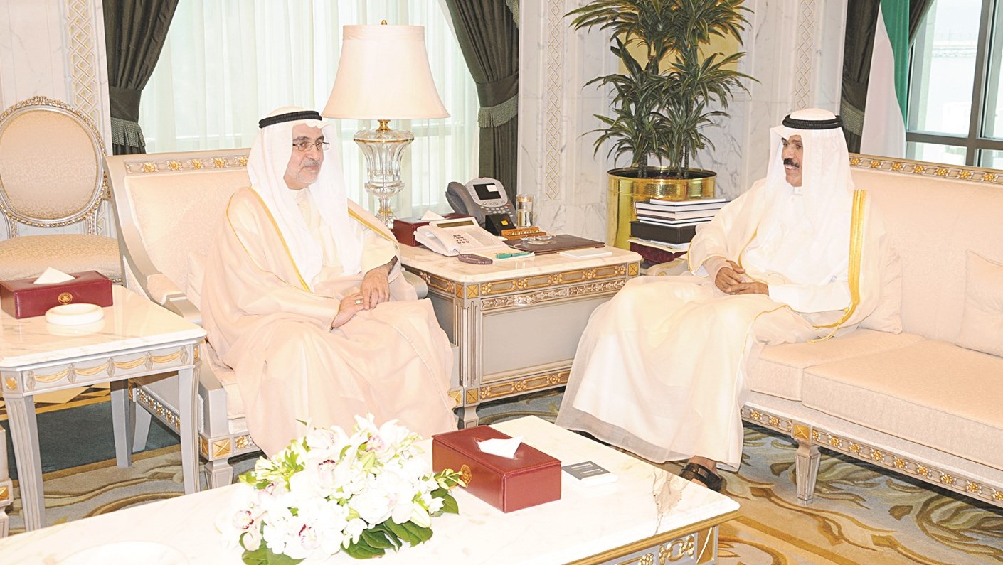 ... وأحمد لاري