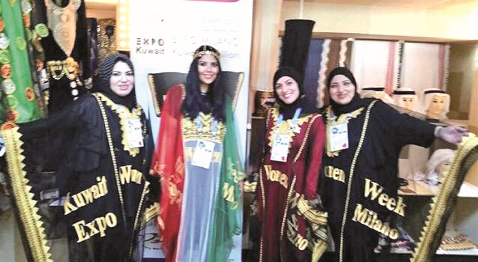 من اليمين بدور شهاب وفاطمة جرخي وبشاير العواد وهدى الدحيم