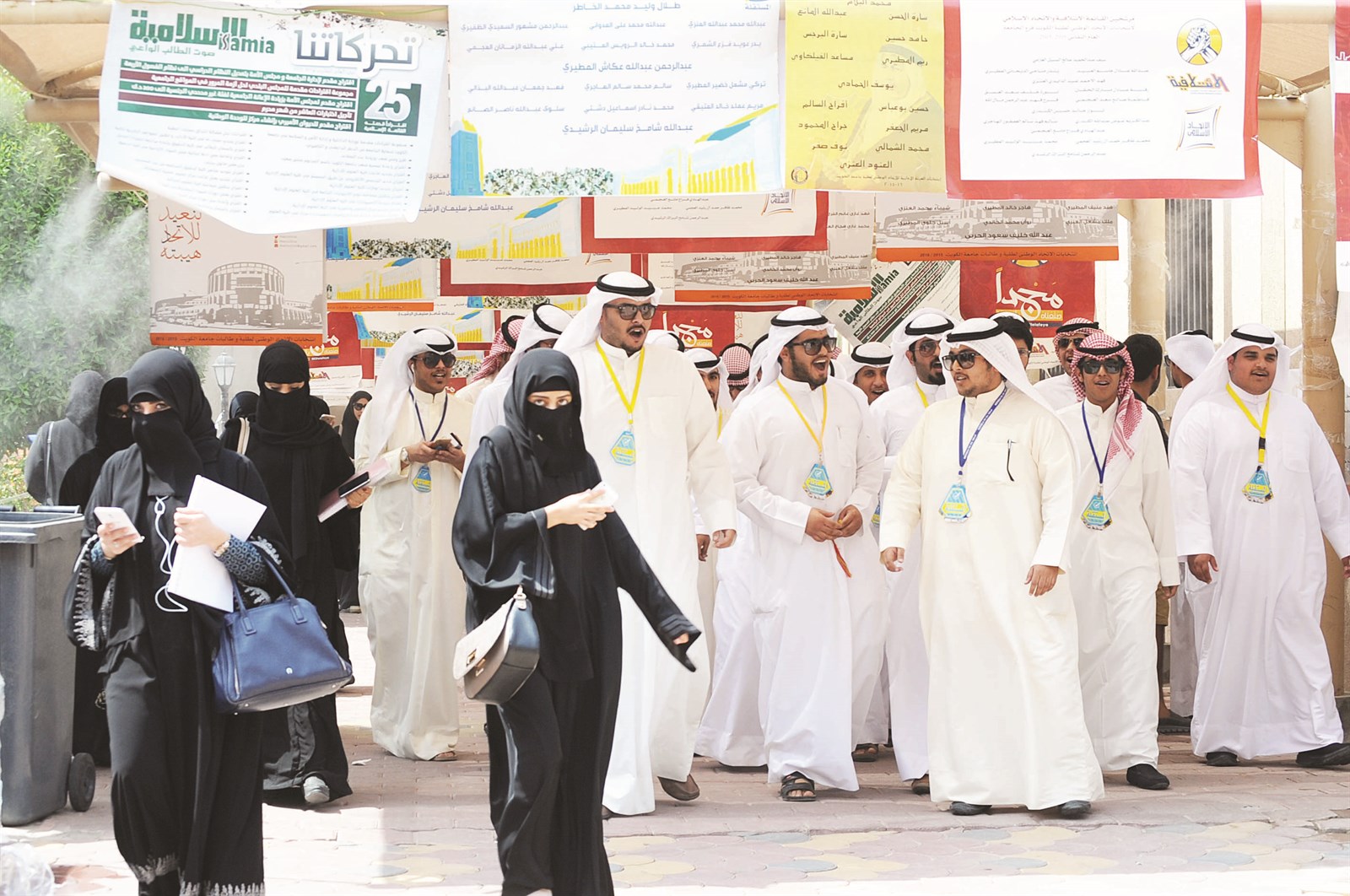 «شيلات» حماسية لـ»المستقلة» (تصوير كرم ذياب)