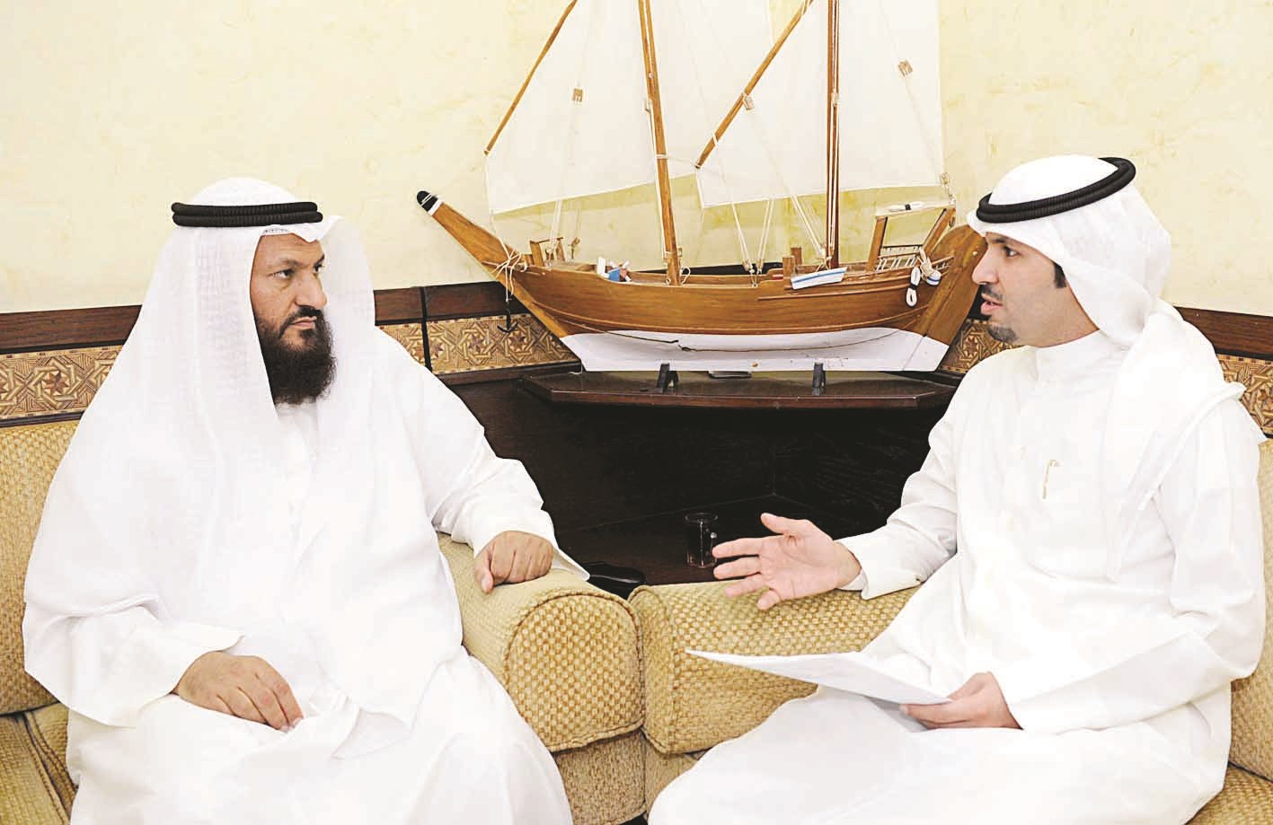 محمد هايف متحدثاً للزميل حمد السهيل