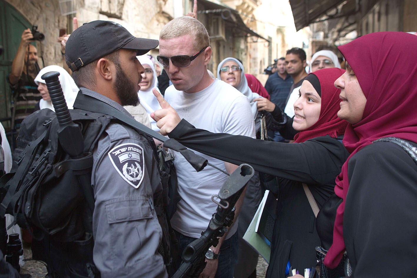 u0641u0644u0633u0637u064au0646u064au0629 u063au0627u0636u0628u0629 u062eu0644u0627u0644 u062au0638u0627u0647u0631u0629 u0636u062f u0632u064au0627u0631u0629 u0627u0644u0645u0633u062au0648u0637u0646u064au0646 u0644u0644u0645u0633u062cu062f u0627u0644u0623u0642u0635u0649      (u0623 u0641 u0628)