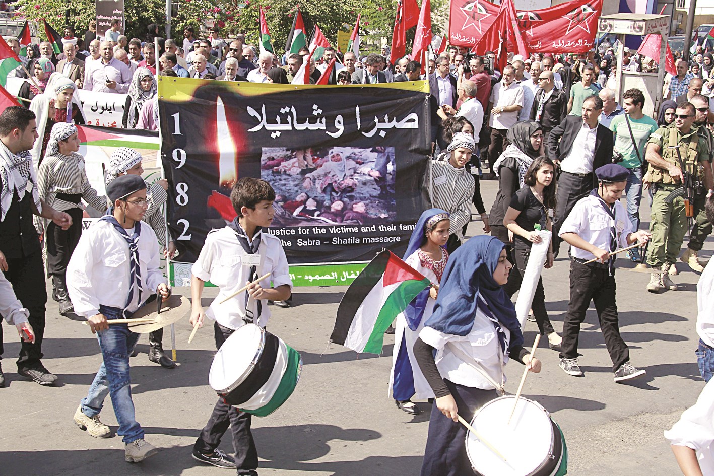 u0641u0631u0642 u0643u0634u0641u064au0629 u0641u0644u0633u0637u064au0646u064au0629 u062eu0644u0627u0644 u0639u0631u0636 u0644u0645u0646u0627u0633u0628u0629 u0627u0644u0630u0643u0631u0649 33 u0644u0645u062cu0632u0631u0629 u0635u0628u0631u0627 u0648u0634u0627u062au064au0644u0627 u0641u064a u0628u064au0631u0648u062a (u0631u0648u064au062au0631u0632)